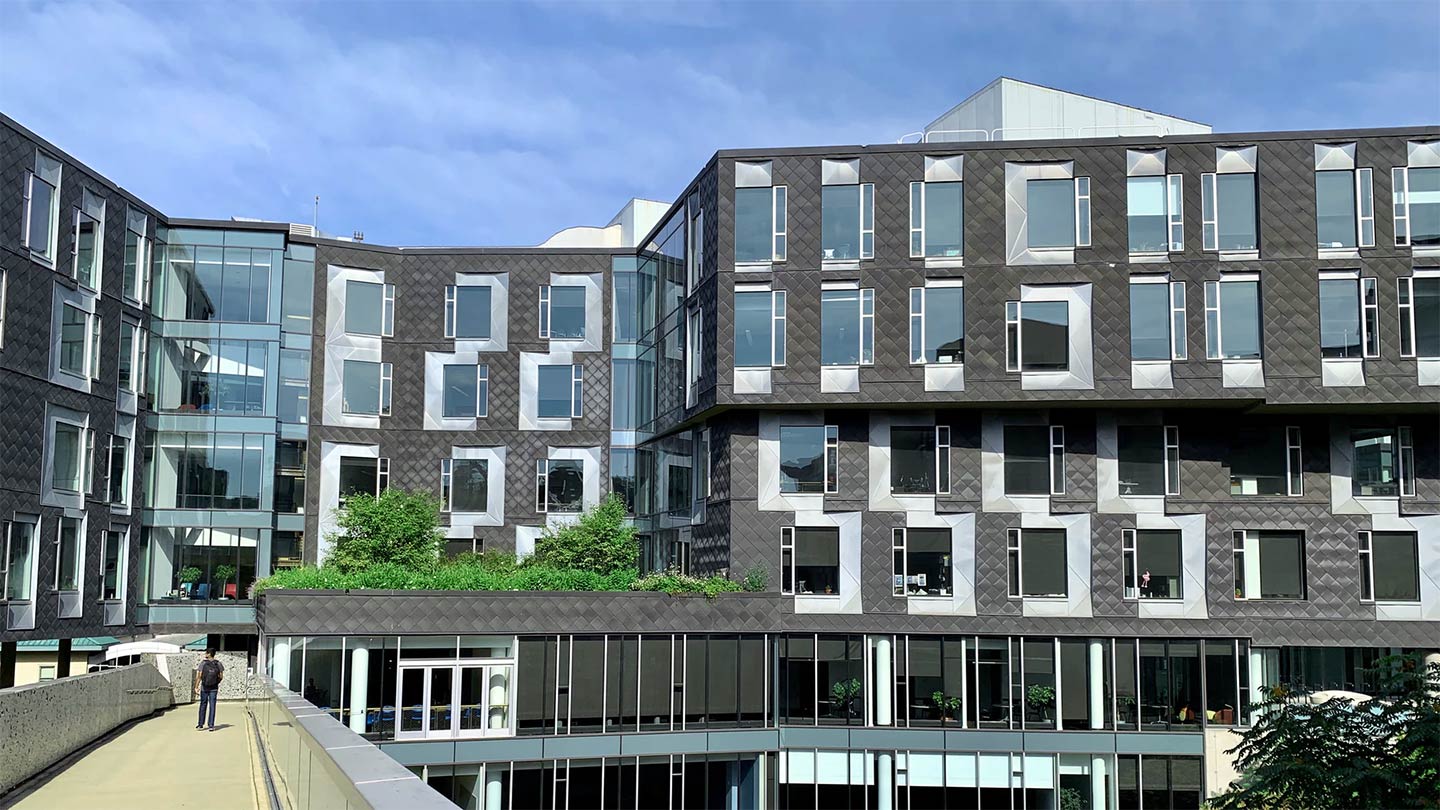  Picture of Gates Hillman Center, Source: Jonathan Speek, Unsplash / https://unsplash.com/photos/S4wMxGs6H3c | Machine Learning Department
